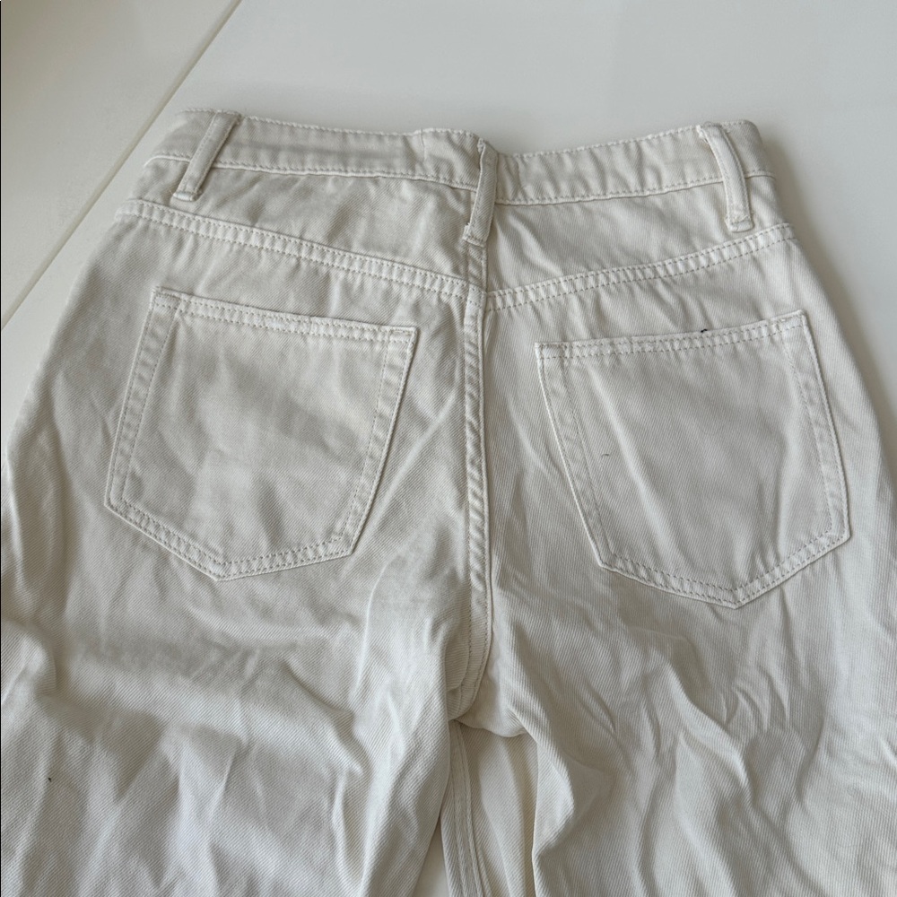 Vervet Distressed Cream Jeans - Picture 9 of 10